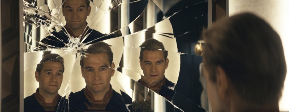 Antony Starr como Capitão Pátria